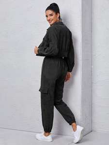 Conjunto Deportivo de Dos Piezas para Mujer, Color Negro, Ecológico, Chaqueta con Cierre y Pantalones Jogger con Cordón, Estilo Casual Urbano - Product Image 3