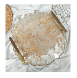 Plateau de rangement moderne en résine, forme personnalisée, accents dorés sculptés, finition polie, compatible lave-vaisselle, utilisation sur table - Product Image 6