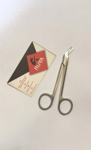 Ciseaux à suture universels pour chirurgie générale, à lame dentelée, 5,5 pouces, en acier inoxydable allemand, certifiés CE ISO, ensemble d'instruments chirurgicaux Ruya - Product Image 4