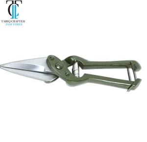 Cisailles à ongles pour bovins, ovins et caprins – Outil d'entretien des sabots – TARIQ CRAFTED INDUSTRIES - Product Image 4