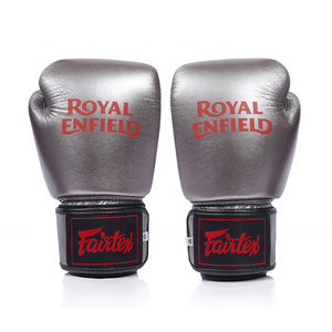 Guantes Fairtex x Royal Enfield Edición Limitada, Guantes de Boxeo de Entrenamiento de Piel Auténtica - Plateados - Product Image 2