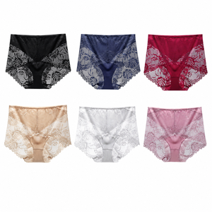 Lot de 5 strings taille basse pour femmes, en polyester respirant, sans coutures, confortables et décontractés, disponibles en noir, bleu marine, rouge, beige et blanc - Product Image 1