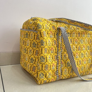 Sac de voyage écologique jaune, sac de sport en coton matelassé à motifs imprimés, sac de week-end décontracté, grand sac fourre-tout pour femme - Product Image 3