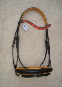Annabelle, fabricante de artículos de cuero genuino al por mayor, accesorios para caballos, bridas y riendas, con posibilidad de personalizar el tamaño. - Product Image 4