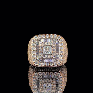 Bague unisexe en argent sterling 925 avec diamant taille princesse et moissanite taille ronde, style hip-hop, bijou tendance - Product Image 1