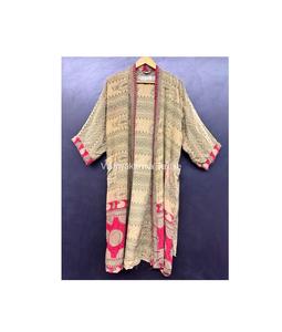 Kimono de Lujo de Seda Crepé para Mujer |   Envoltura de seda suave con cuello en V y cintura elástica con estampado floral hecho a mano |   Ropa de Playa Primavera/Verano - Product Image 1