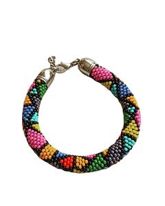 Bracelets de broderie de perles multicolores de luxe fabriqués à la main Designs à la mode avec un style classique Restez à la mode avec les dernières tendances - Product Image 2