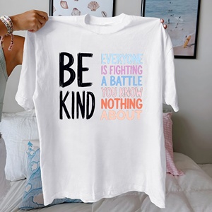 T-shirt à manches courtes pour femme Battle Be Kind, imprimé décontracté, tricoté, 100% coton, coupe confortable, coupe régulière, 180g - Product Image 1