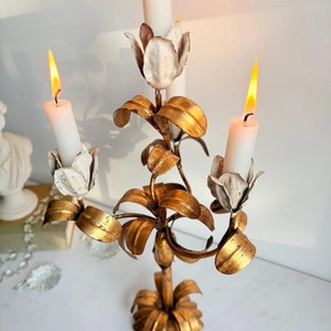Candelabro de Tulipanes de Latón Hecho a Mano, Decoración para el Hogar, Portavelas de Metal, Diseño Floral Artístico - Product Image 4