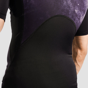 T-shirt de compression sportif pour homme en polyester et élasthanne, coupe ajustée, extensible, respirant, séchage rapide, pour la gym et l'entraînement, vêtement athlétique, OEM, personnalisation frontale - Product Image 5