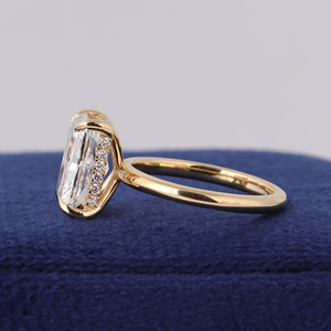 Bague de fiançailles en diamant radiant allongé de 3 carats, or jaune 14 carats - Product Image 3