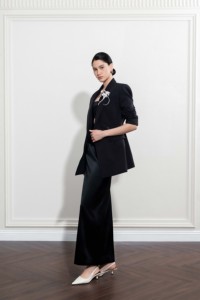 Nouvelle Arrivée Jupes pour Femmes Élégantes MYRA SILK LONG SKIRT Silhouette Droite ODM Jupe Longue MISSION SATIN de WhiteAnt Vietnam - Product Image 5