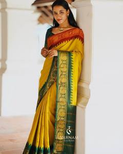 Sari indio de invierno con borde de motivos de pavo real tradicionales, estilo templo, étnico, sin arrugas, protección solar, para festivales, venta al por mayor - Product Image 4