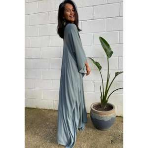 ชุดเดรสยาวแบบคาฟตันสำหรับผู้หญิง เป็นมิตรต่อสิ่งแวดล้อม ซักได้ คอวี ทรงหลวม ใส่สบาย เหมาะสำหรับพักผ่อน ชุดเดรสสำหรับฤดูร้อน ชุดเดรสสำหรับไปเที่ยวทะเล - Product Image 2