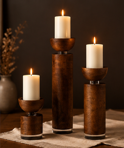 Ensemble de 3 porte-bougies en bois massif faits à la main, support de bougie en bois rustique, centre de table, décoration d'intérieur - Product Image 1