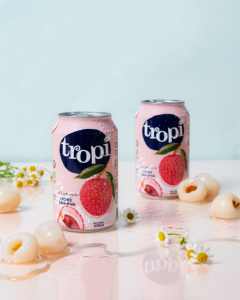 Boisson Tropi Juice 330ml en canette aluminium, 100% purée de fruits, faible en gras, stérilisée, saveurs de goyave, mangue et pastèque fraîchement pressées - Product Image 3