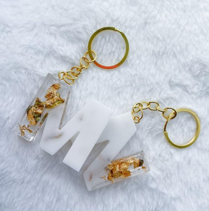 Porte-clés en résine personnalisé de créateur en gros - Cadeau d'affaires léger et durable avec taille et couleur personnalisables - Product Image 4
