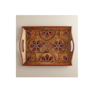 Elegante Bandeja Floral de Madera Meena, Bandeja Artesanal para Servir y Exhibir, para Cocina, Comedor y Hostelería - Product Image 6