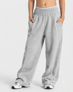 Pantalon de jogging gris argenté pour garçon, coupe décontractée, avec logo personnalisé, en molleton premium, pour un style décontracté. - Product Image 1