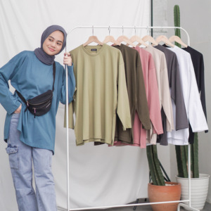 เสื้อยืดแขนยาวโอเวอร์ไซส์พื้นฐานสำหรับผู้หญิง ไซส์พลัส - Product Image 1