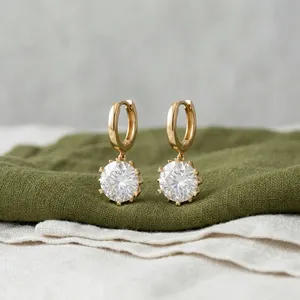 Boucles d'oreilles pour femmes en or massif 9 carats avec diamants taille brillant de couleur D, cultivés en laboratoire, 7,50 mm, certifiés IGI, style classique, pour usage quotidien - Product Image 2