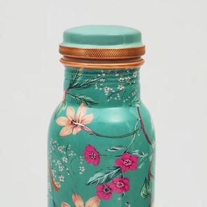 Bouteille d'eau élégante en cuivre avec imprimé floral botanique Aqua Flora, réutilisable, faite à la main, vaisselle traditionnelle indienne pour - Product Image 2