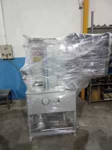 Máquina Teñidora de Hilos Vertical Automática Jogson JVT 15-C HTHP con Controlador Programable, Interfaz Táctil, Acero Inoxidable 316L, 15 kg - Product Image 5