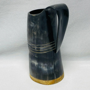 Jarra de cuerno hecha a mano, taza tradicional vikinga para festivales y regalos al mejor precio - Product Image 1