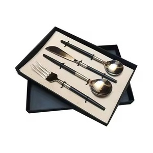 Juego de cubiertos de metal con cuchara y tenedor para mesa de comedor, juego de vajilla para el hogar. - Product Image 4