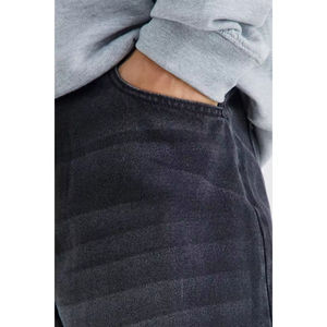 กางเกงยีนส์สีดำทรงแบ็กกี้ฟิตแบบวินเทจ ปี 2026 ล้างสีแบบแอซิดวอช พร้อมกระเป๋าสไตล์ลำลองแบบวินเทจทรงตรง สำหรับผู้ชาย - Product Image 5