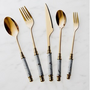 Ensemble de couverts Glam Gold avec poignées en marbre, passe au lave-vaisselle, vaisselle de mariage, cuillère, fourchette, couteau, ensemble de couverts - Product Image 1