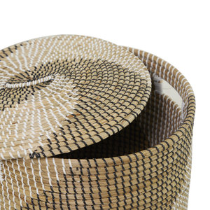 Panier de rangement fait main en jonc de mer à deux tons avec couvercles assortis décoratifs et fonctionnels - Product Image 3