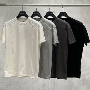 เสื้อยืดแฟชั่นผู้ชายแบบสปอร์ตคอกลม สตรีทแวร์ ระบายอากาศได้ดี  รับผลิตเสื้อยืดแบบขายส่งพร้อมลายกราฟิกตามสั่ง - Product Image 1
