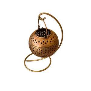 Portavelas de hierro hecho a mano con soporte elegante linterna de metal para decoración del hogar - Product Image 1