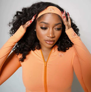 Conjunto Deportivo de Dos Piezas para Mujer con Logotipo Personalizado, Top con Cierre y Orificios para Pulgares, Leggings Ajustados, Ropa Deportiva para Mujer - Product Image 3