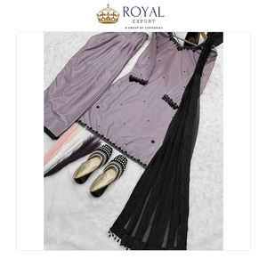 Collection Premium de Vêtements Indiens Style Traditionnel Classique Tenue Décontractée en Soie Crêpe Lourde avec Broderie de Paillettes Farshi Suit - Product Image 5