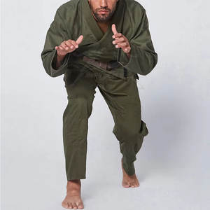 Uniforme de Karate Tradicional para Entrenamiento de Artes Marciales, con Tela de Algodón Ligera y Costuras Resistentes - Product Image 3