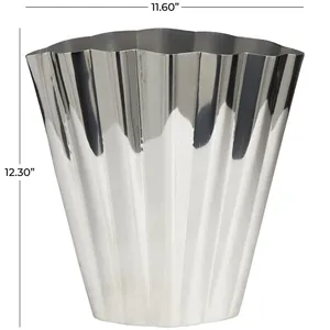 Nuevo Florero de Metal Hecho a Mano con Acabado Antiguo, Decoración Floral Rústica para Interiores, Florero de Hierro Decorativo Reciclable para Plantas Verdes - Product Image 3