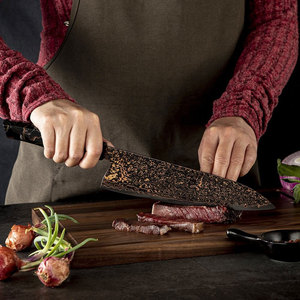 มีดเชฟเหล็กดามัสกัสทองแดงระดับมืออาชีพ มีดทำครัวประสิทธิภาพสูง พร้อมด้ามจับสีดำตามหลักสรีรศาสตร์ - Product Image 4