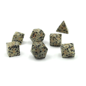 Dés en pierre de haute qualité, jaspe dalmatien, cristal naturel, pierres de guérison Reiki, pierres gravées, ensemble de dés personnalisés, cristal Viking. - Product Image 5