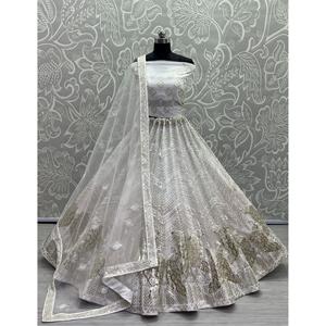 Fabzone FZBELLA Collections de velours de mariée indienne Robes de mariée avec Zarkhan Travail pour les mariées - Product Image 2