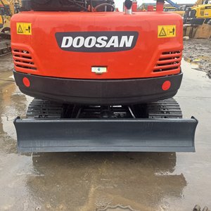 Excavadora Doosan DH55 Usada con Pocas Horas, en Buen Estado, Lista para Trabajar - Product Image 3