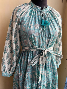 เดรสแม็กซี่ลำลองลายดอกไม้พิมพ์ลายบล็อก คอวี แขนยาว ผ้าฝ้าย 100% ไซส์พลัสสำหรับผู้หญิง ขายดีประจำปี 2026 - Product Image 3