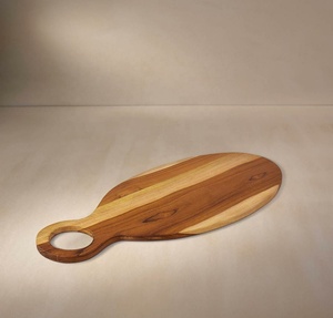 Vente chaude Écologique Planche à découper en bois découpé à la main pour la maison Hôtel Restaurant Utilisation en gros disponible - Product Image 2