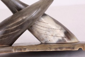 Natural Polished Horn Decorative Show Piece Budget Friendly Tabletop Decoration for Home Interior Office <b>Desk</b> - Product Image 2