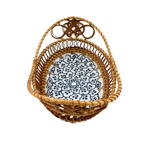 Assiette ovale en céramique faite à la main avec des poignées tissées en rotin à motif floral noir Plateau de service décoratif pour la cuisine à la maison et la fête - Product Image 5