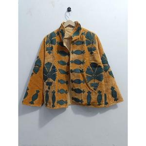 Veste d'hiver courte en velours rose pour femme avec col mandarin et broderie florale, doublure en coton - Idéale pour les fêtes et les cadeaux - Product Image 3