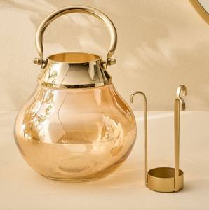 Farol Decorativo de Vidrio Ámbar con Asa de Metal Dorado, Portavelas Ecológico sin Plomo para Velas de Té, Ideal para Navidad y Pascua - Product Image 3