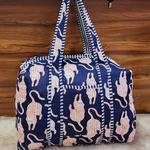 Sac de voyage en coton imprimé à la main, sac fourre-tout de voyage fait main, sac de week-end avec fermeture éclair, écologique, matelassé, grande capacité, haute qualité - Product Image 2