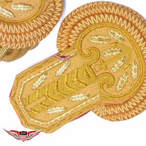 Epaulette Bordado KEW en Amarillo Claro, Tela de Lujo, Duradero, Personalizable, para Uso Ceremonial - Product Image 3